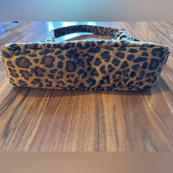 BAGGU Nylon Shoulder Bag, like new! - Picture 4 of 7